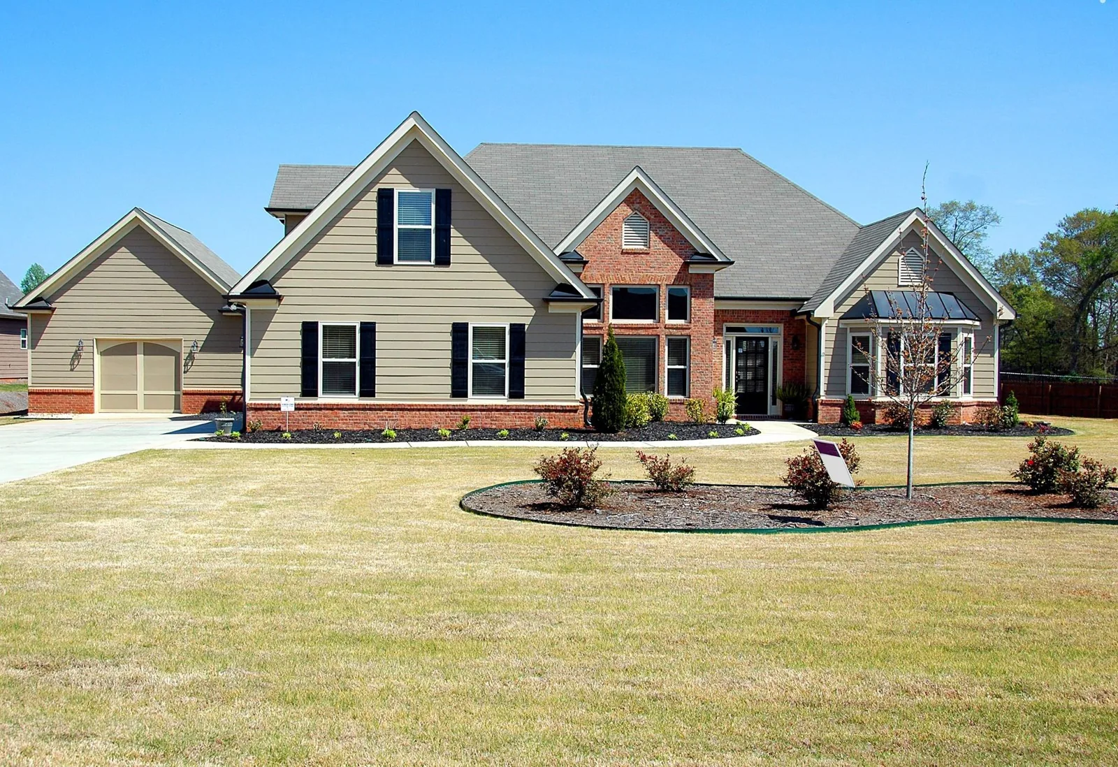 Landscaping and entry updates that improve curb appeal ideas for ranch style homes