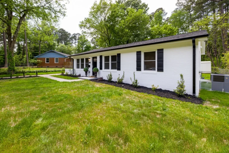 Exterior Paint Ideas for Ranch Style Homes: Colors, Combinations & Costs
